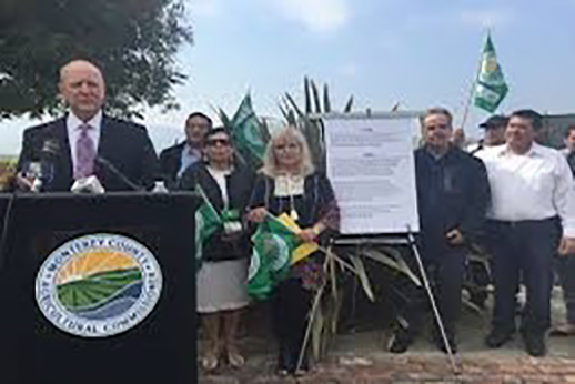 You are currently viewing CA GOVERNOR SIGNS PESTICIDE BILL THAT PROTECTS FARM WORKERS